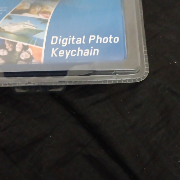 Digital Photo Key Chain - Picture 4 of 5